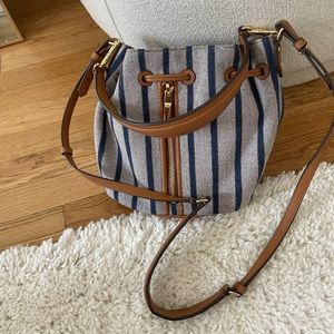 NWOT Olsen sisters’ brand Elizabeth and James striped bucket bag